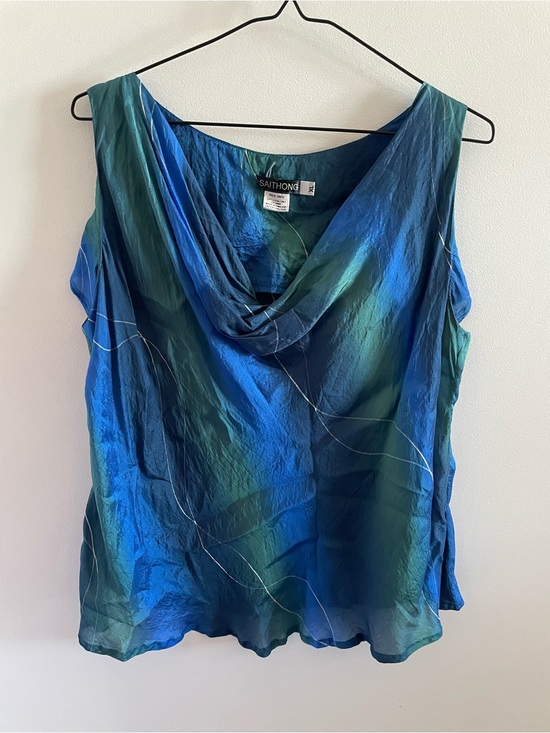 Saithong Tops - Silk top